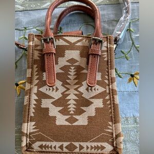 Wrangler Tan and Brown Geometric Mini Crossbody bag Newt